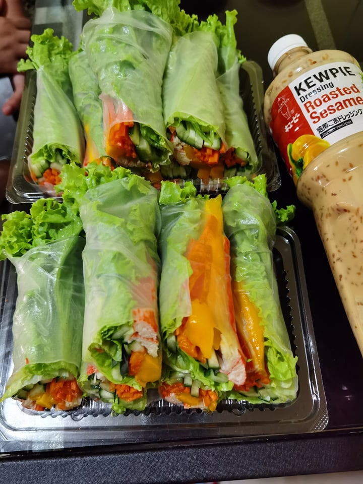 Crab Mango Salad Spring Rolls (6 pcs)