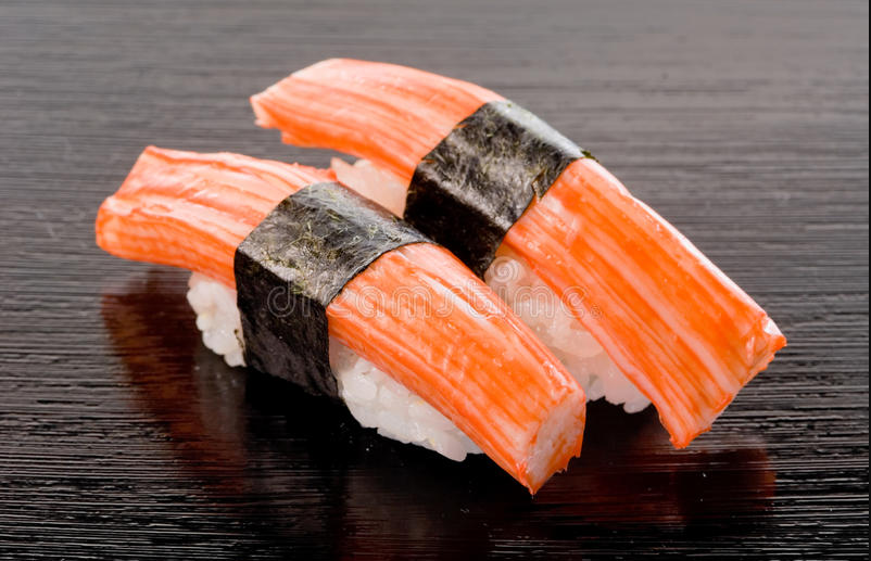 Kani Maki Sushi Roll (10 pcs)